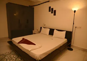 Urban Nest Luxury Suites - Image 2