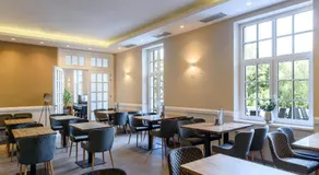 Emilia Lux Rooms - Image 5