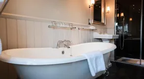 The White Swan Hotel - Image 2