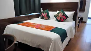 Serapi Hotel - Image 2