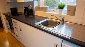George Street Apartment - Image 2
