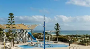 Scarborough & Absolutely Beachfront - Image 3