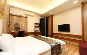 Yapo Bed and Breakfast - Image 2