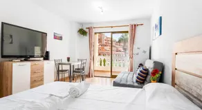 651 Bright establishment, heated pool and Wi Fi - Image 2