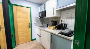 Aaron Wise - 51 Fitzhamon Apartments - Image 4