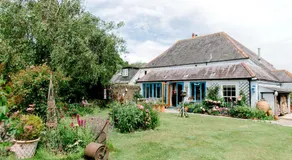 Cosy Cottage ground floor bedroom ensuite with private entrance - Image 3
