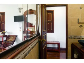 The View Pavilion Hotel - Image 4