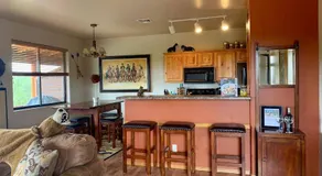 Elegant Cottage with Wonderful Views near FH Lake - Image 5