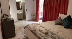 Feather Tree Bed and Breakfast - Image 2