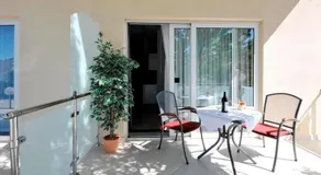 Apartments and rooms with parking space Trogir - 22531 - Image 2