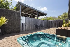 Relaxing Retreat Near Rye Beach - Image 4