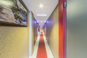 Brown Hotel - Image 3