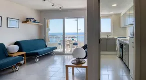 Apartamento en 1 línea mar - Image 2