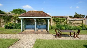 Little Court - Image 4