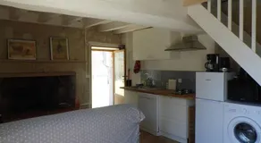 Maisonnette climatisée avec parking privé - Image 2