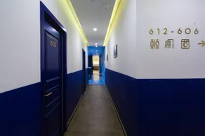 Ivorii-【广埠屯/群光广场】【Bar & 青年旅舍】【女神四人间/单一铺位】地铁口 - Image 2