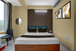 Hotel O La Belle - Image 2