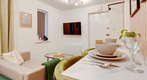 Stylish and modern studio flat Free parking - Pass the Keys - Image 3