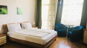TES Flora Apartments - Image 2