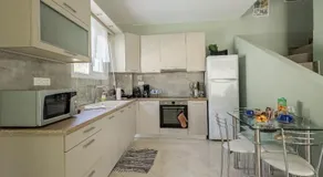 Paris Ηοuse at Ratzakli - Image 3