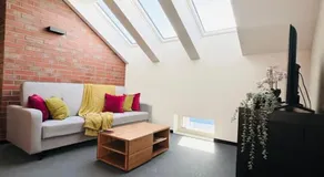 Loft Grojec Apartments - Image 4