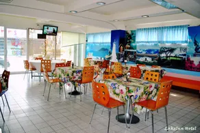 Lake Inn Hotel - Image 4