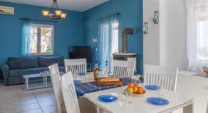 Villa Pateo in Plaka -BY APOKORONAS VILLAS - Image 3