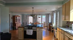 Captain Tiffany's - Image 3