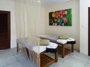 Luxury 1 BR Spa Suite #V410 - Image 4
