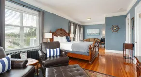 Nantucket Inn - Anacortes - Image 2
