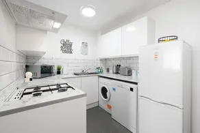 Modern One Bedroom House, Welsh Harp, NW London - Image 5