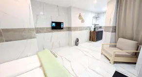 Elegant Vienna Apartments in Prime Location Steps from Danube & Prater - Image 2