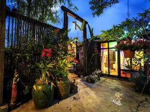 Artist's Place Trat - Image 4