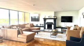 GT Lounge - Image 4