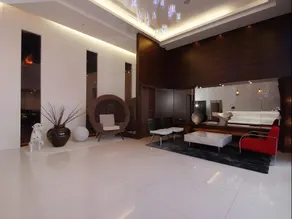 Golden Hot Spring Hotel - Image 2