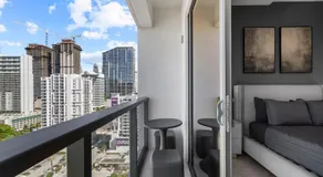 Vibras Wellness | Signature Two-Bedroom Urban Retreat with Balcony - Image 3