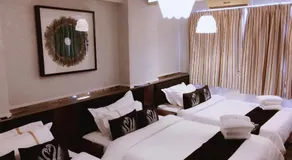 Seasons Hotel - Causeway Bay - Image 2