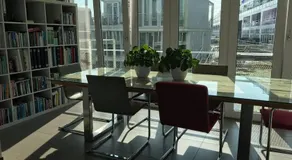 Large and cosy house on the water: free Parking - Image 3