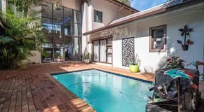 Ekuthuleni Christian Guesthouse with seaview - Image 2