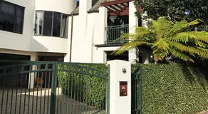 Parnell Garden Suite - Image 4