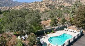 The Belle Sequoia Motel RM9 - Image 2