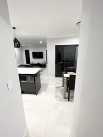 Beautiful 4 Bedroom Modern Home - Image 4