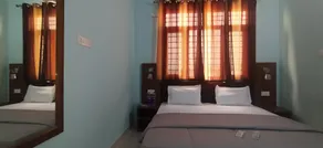 Hotel Comfort Inn Homestay - Image 1