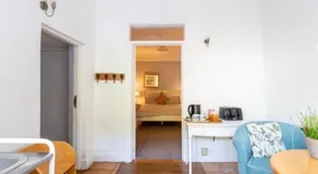 Bridport Garden Suite - Image 2