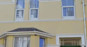 Sea Breeze Guest House - Image 2