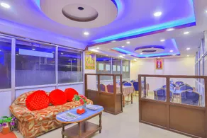OYO 656 Hotel Shree Guru - Image 5