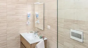 Donna Ginevra Rooms - A soli 300m dalla Spiaggia - Image 5
