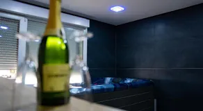 Appartement Jacuzzi - Image 3