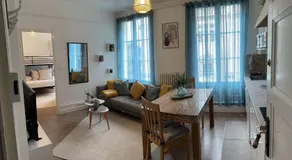 Bright and renovated 2-room apartment, Center - Image 2