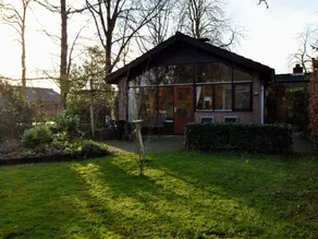 Wooden Holiday Home with Private Terrace & Garden in Aalten - Image 5